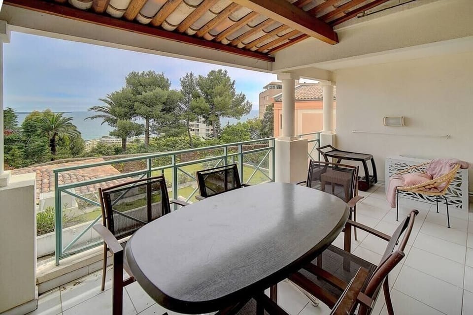 Street view's patio 