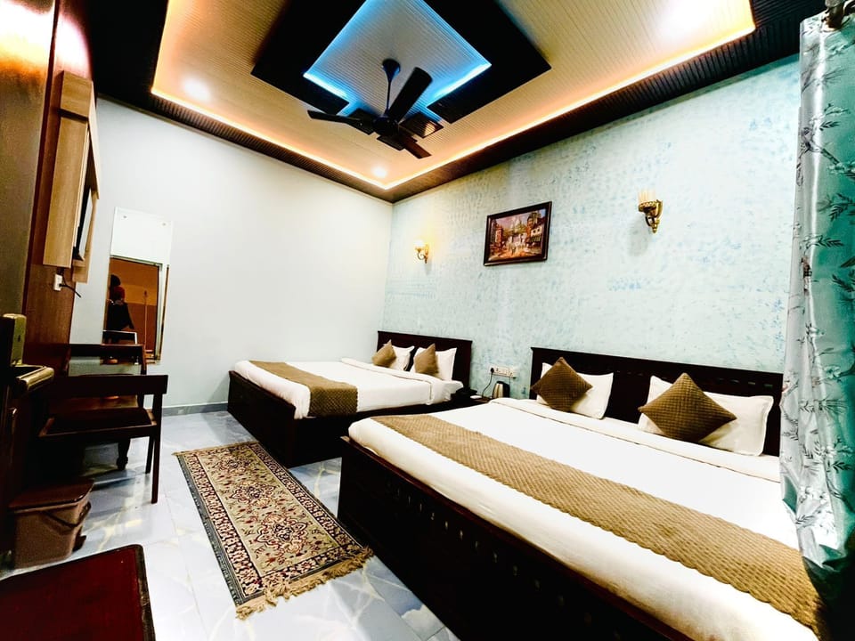 Deluxe Quadruple Room | Free WiFi