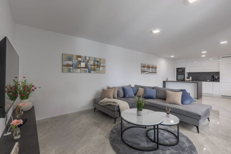 Family Apartment, 3 Bedrooms, Microwave, Sea Facing (Spacious Pool Apartment Crikvenica) | Living area | Flat-screen TV