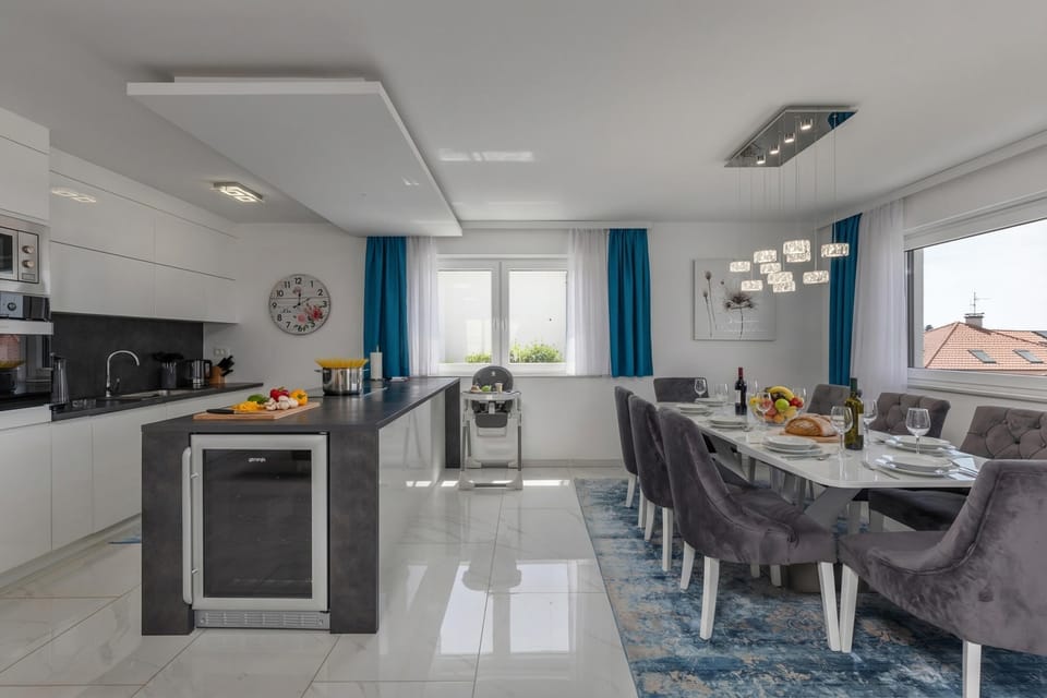 Family Apartment, 3 Bedrooms, Balcony, Sea Facing (Luxury Pool Apartment With Sea View) | Private kitchen | Espresso maker
