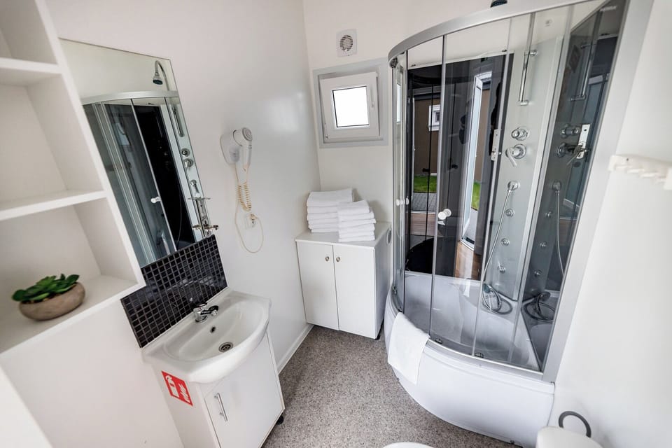 Free toiletries, hair dryer