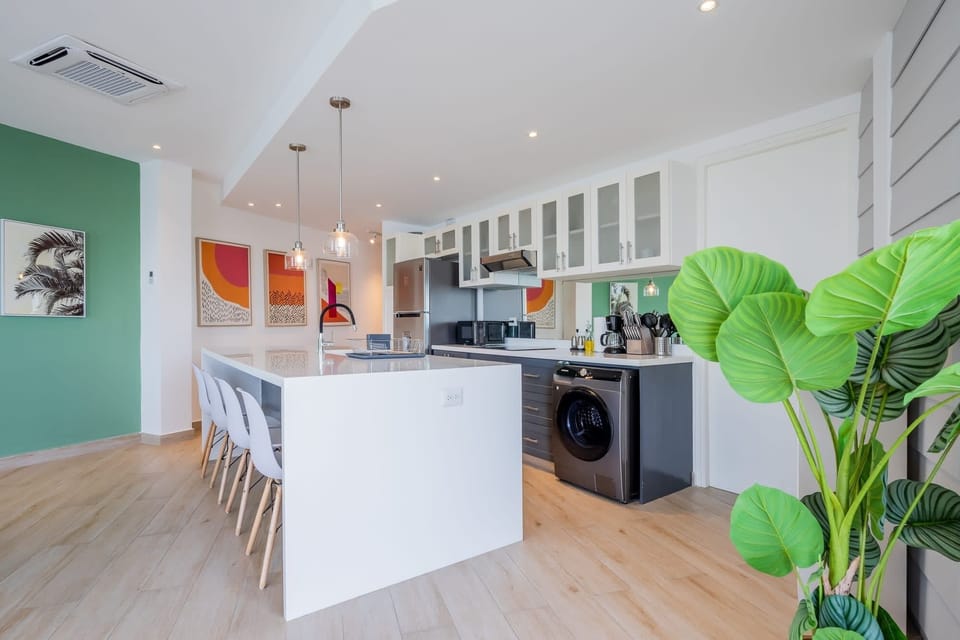 Kitchen bar
