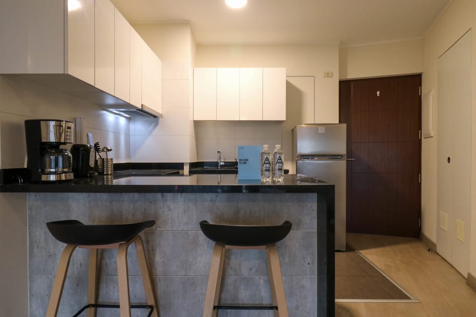 Kitchen bar