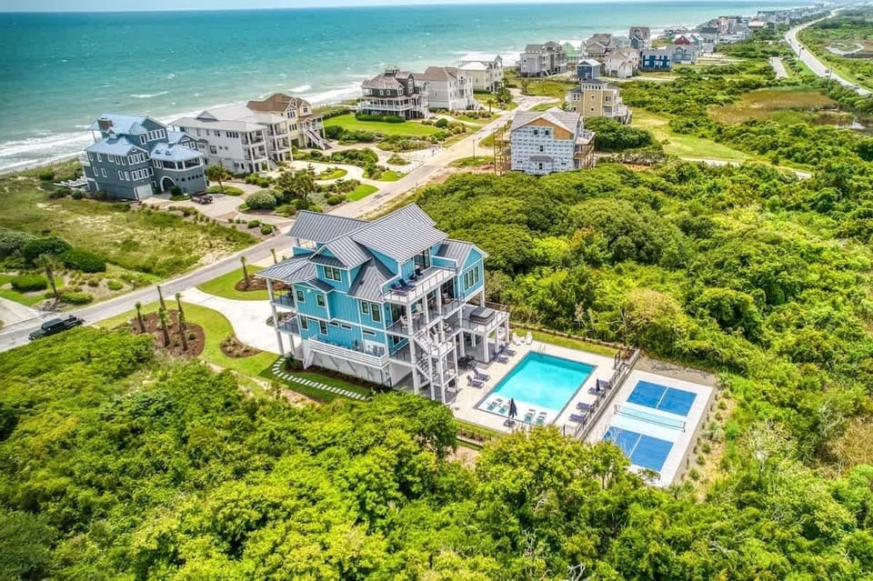 Luxury North Topsail Beach House With Pool Hot Tub and Pickleball