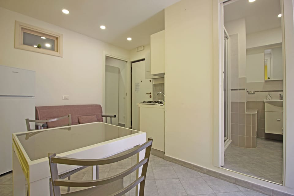 Apartment | Living area | 35-inch TV with digital channels
