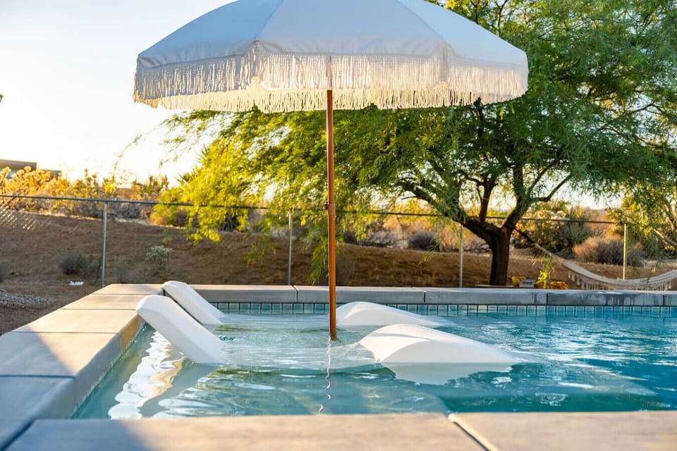 Float, sip, and let the desert do the rest.