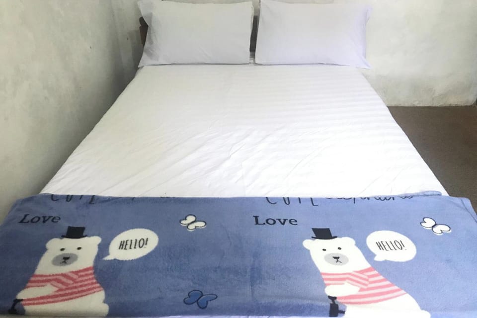 Standard Double Room | Desk, free WiFi, bed sheets