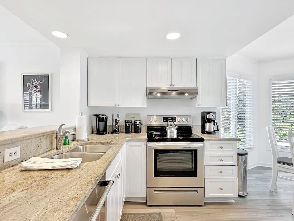 Kitchen at Tidewater 201H, Isle of Palms, SC | IOP Escapes