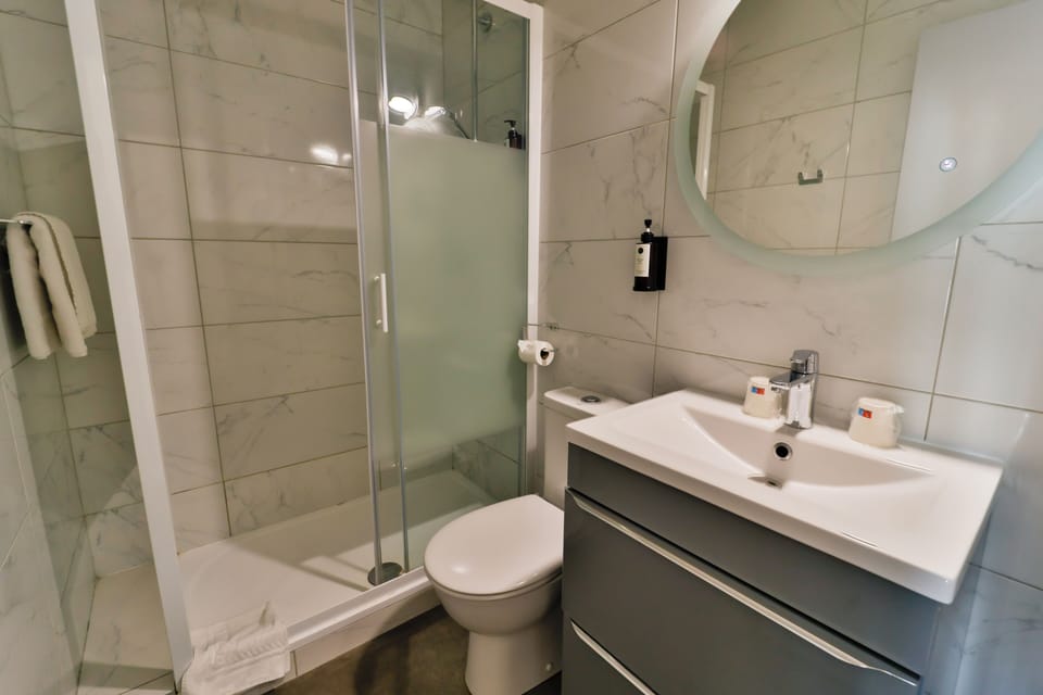 Standard Double Room, Non Smoking, Private Bathroom | Bathroom | Shower, free toiletries, hair dryer, towels