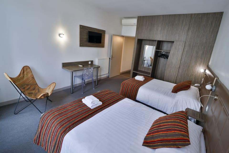 Family Room, Non Smoking, Private Bathroom | Premium bedding, desk, soundproofing, free WiFi