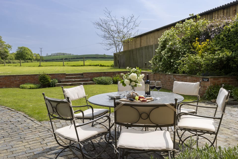 Enjoy al fresco dining with spectacular views