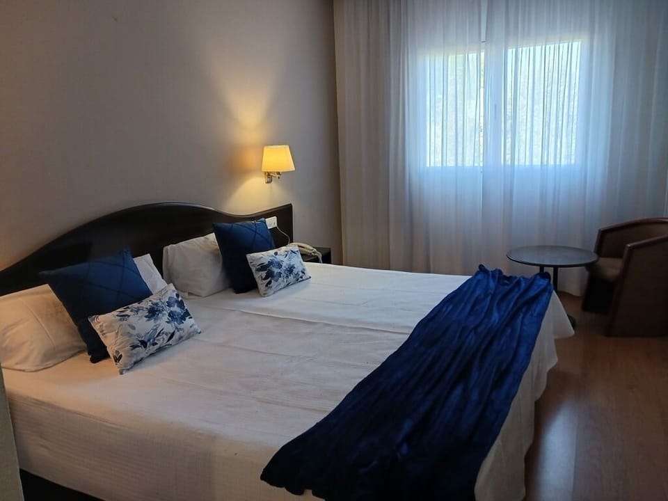 Superior Double Room | Desk, laptop workspace, free WiFi