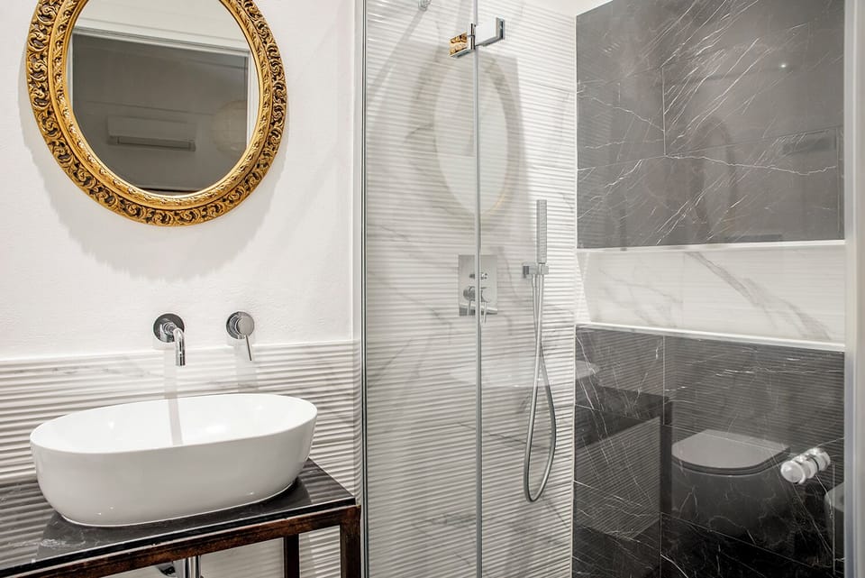 Apartment, Balcony | Bathroom