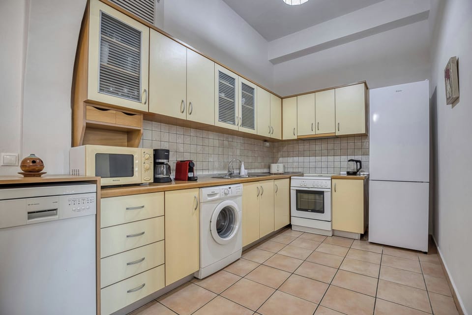 Fully Equipped Kitchen: A modern kitchen with all the appliances needed for a convenient self-catering holiday.