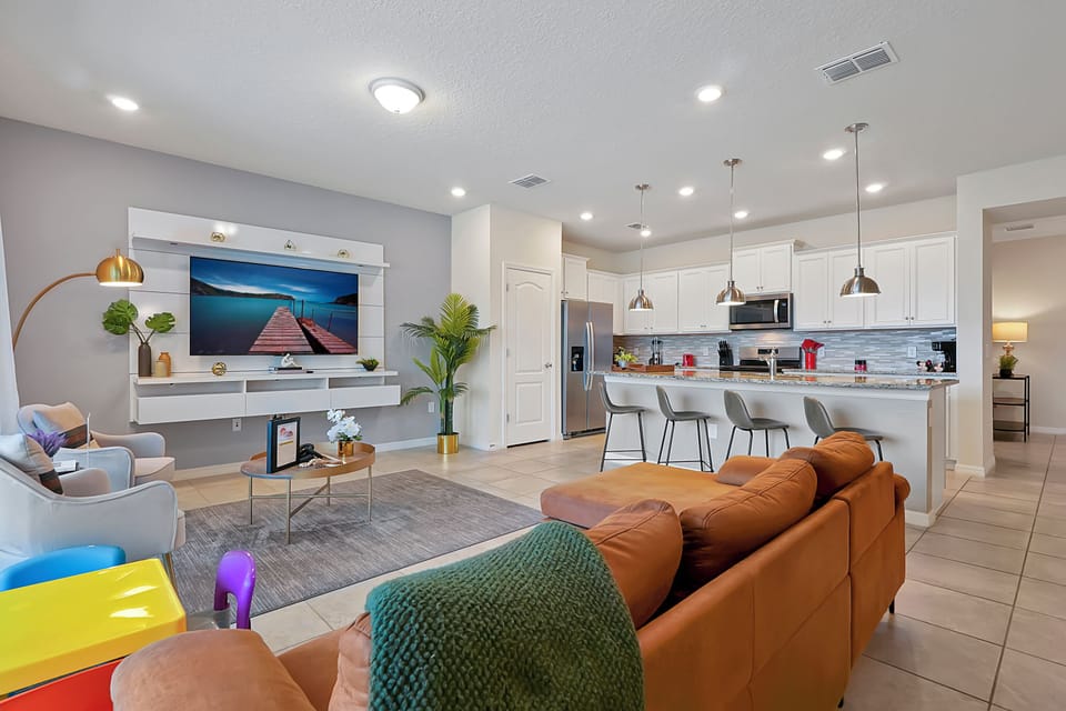 04_Comfy_Seating_072024.jpg