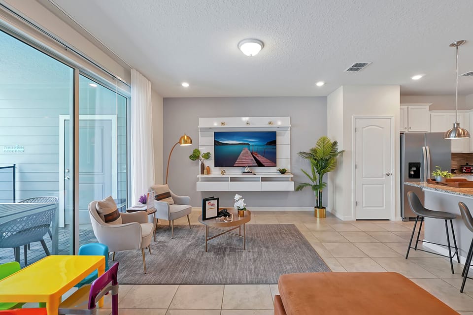 06_Lounge_Area_072024.jpg