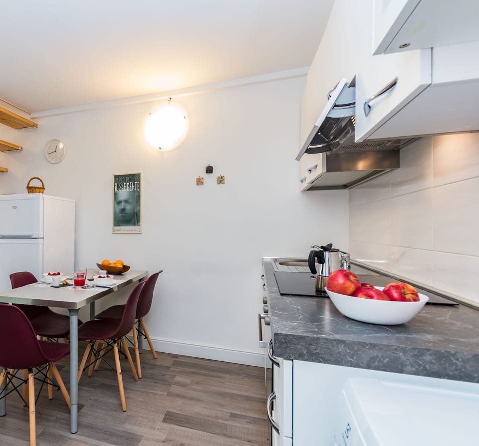 Apartment | Dining room