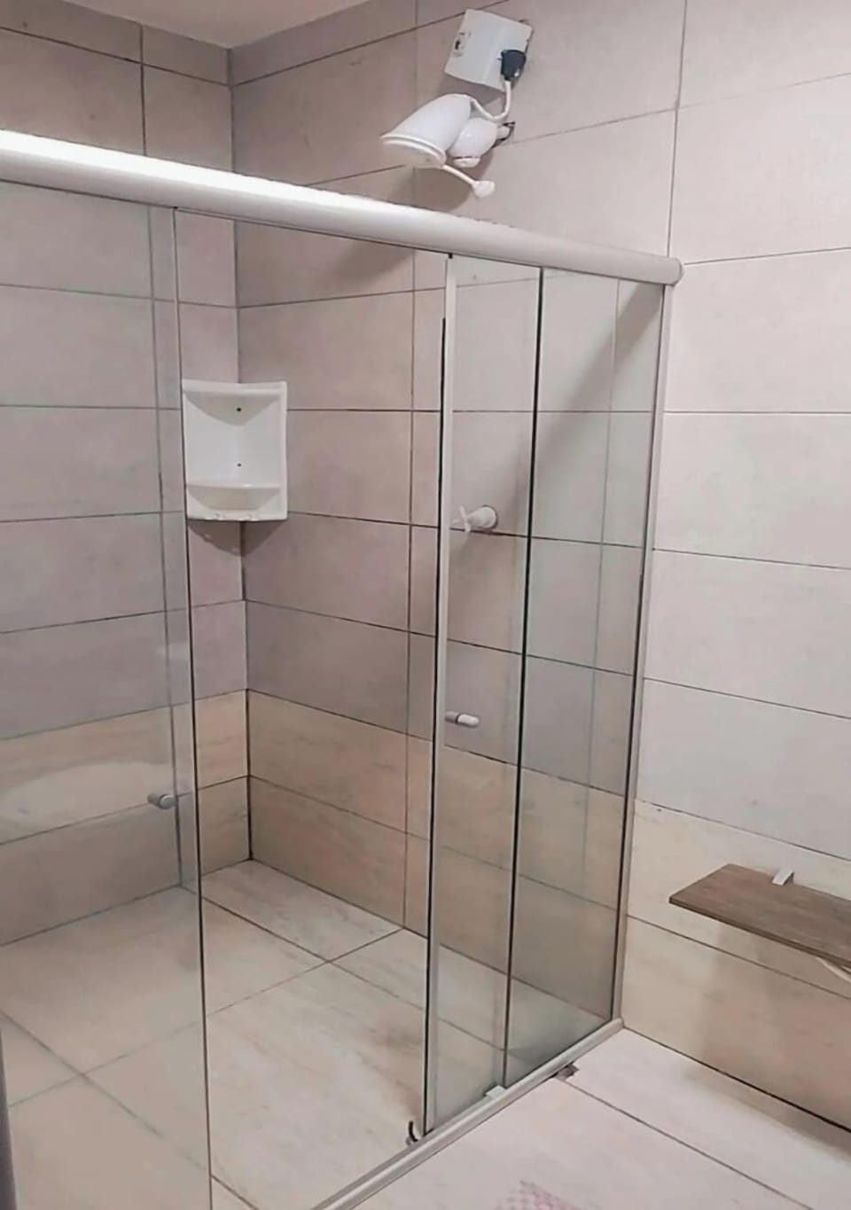 Standard Triple Room | Bathroom | Shower, towels, soap, toilet paper
