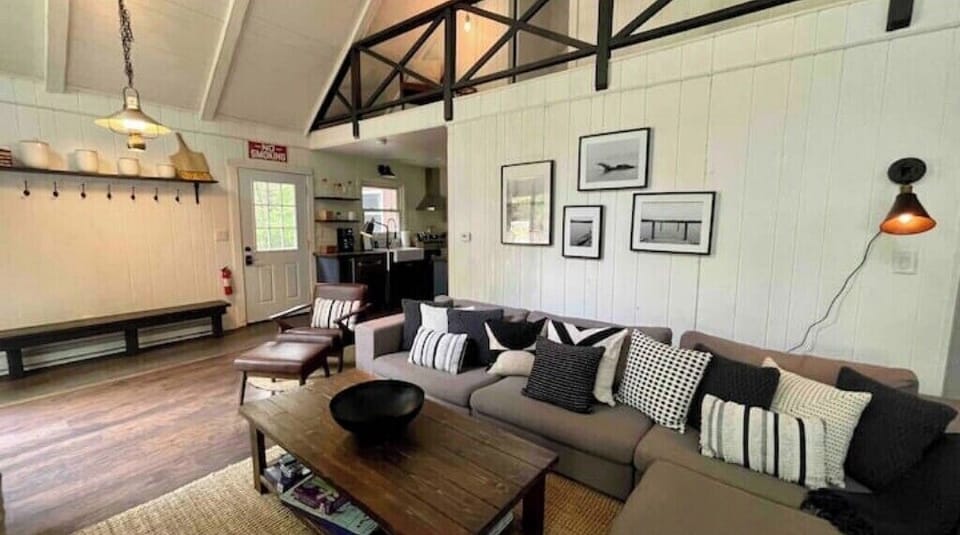 Living room overview