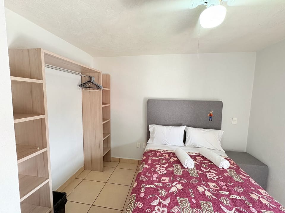 Classic Apartment, 3 Bedrooms, Kitchen | 3 bedrooms, blackout drapes, iron/ironing board, free WiFi
