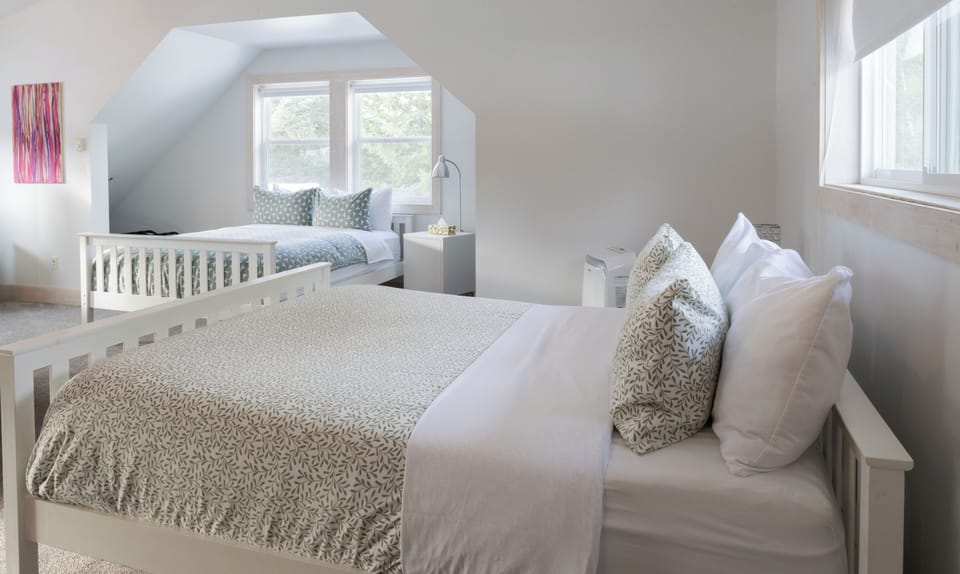 Fieldstone Guesthouse | WiFi (free), bed sheets