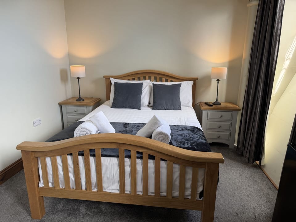 Classic Double Room | Iron/ironing board, free WiFi