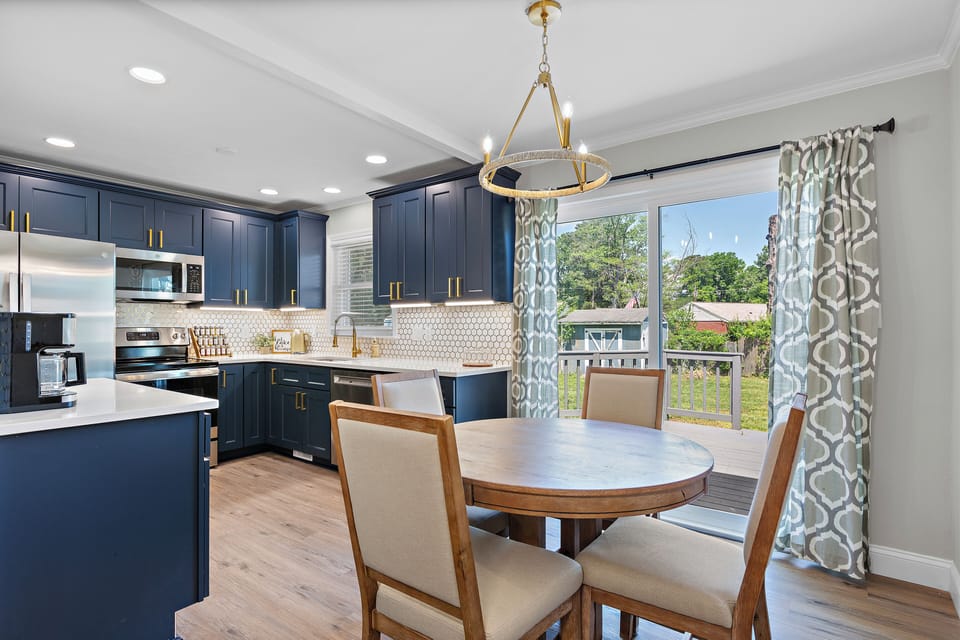 Relax around the table with family and friends.