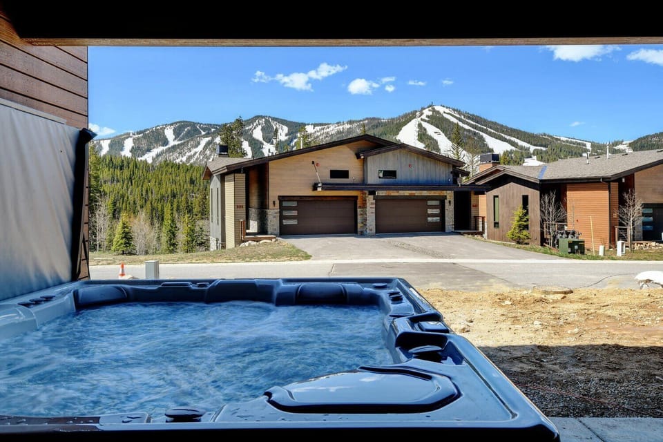 Private Hot Tub With Resort Views