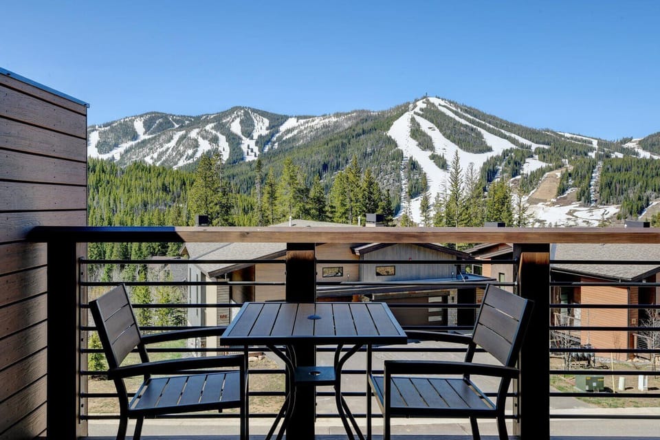 Outdoor Patio With Amazing Views