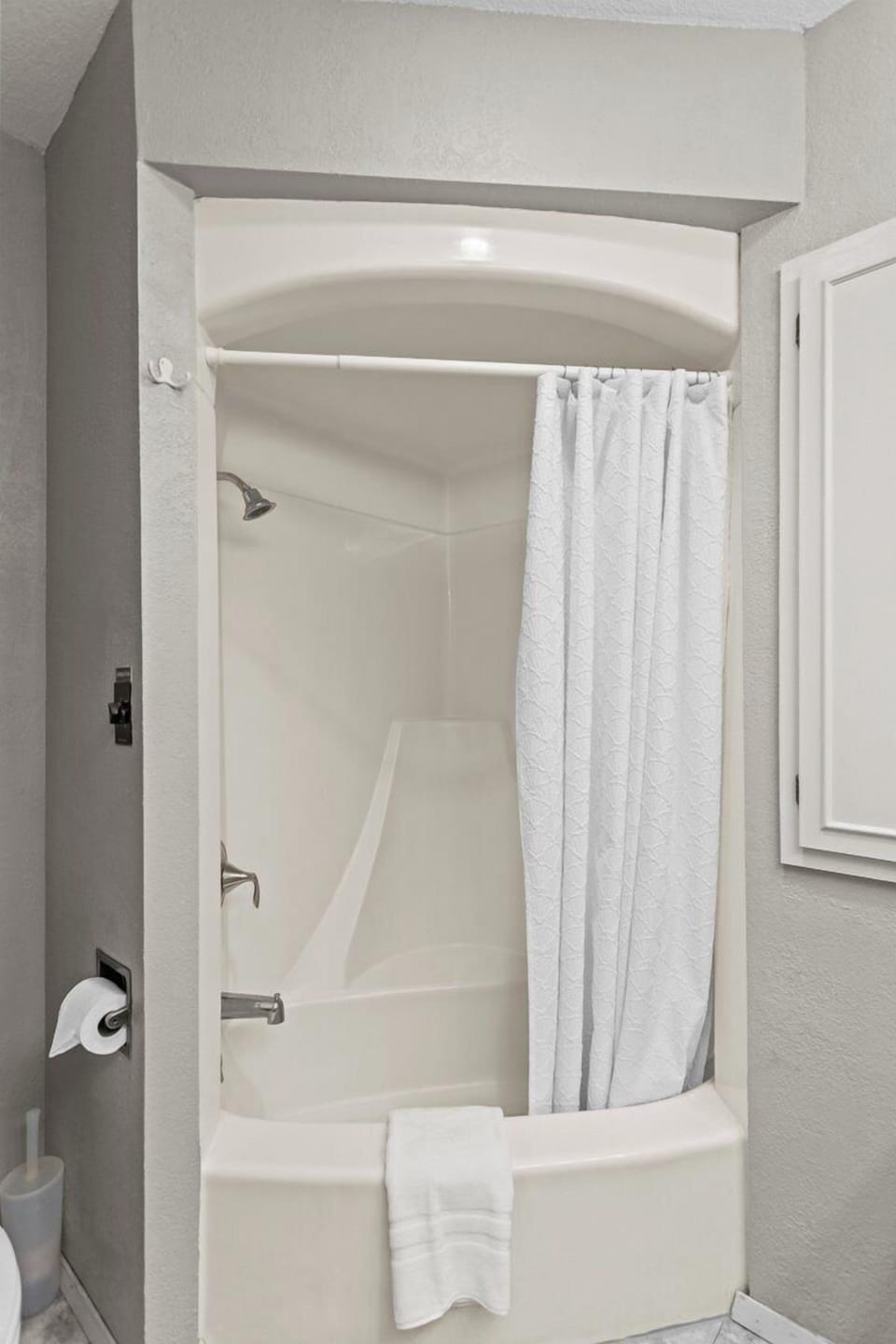 Bathroom 1 View 2