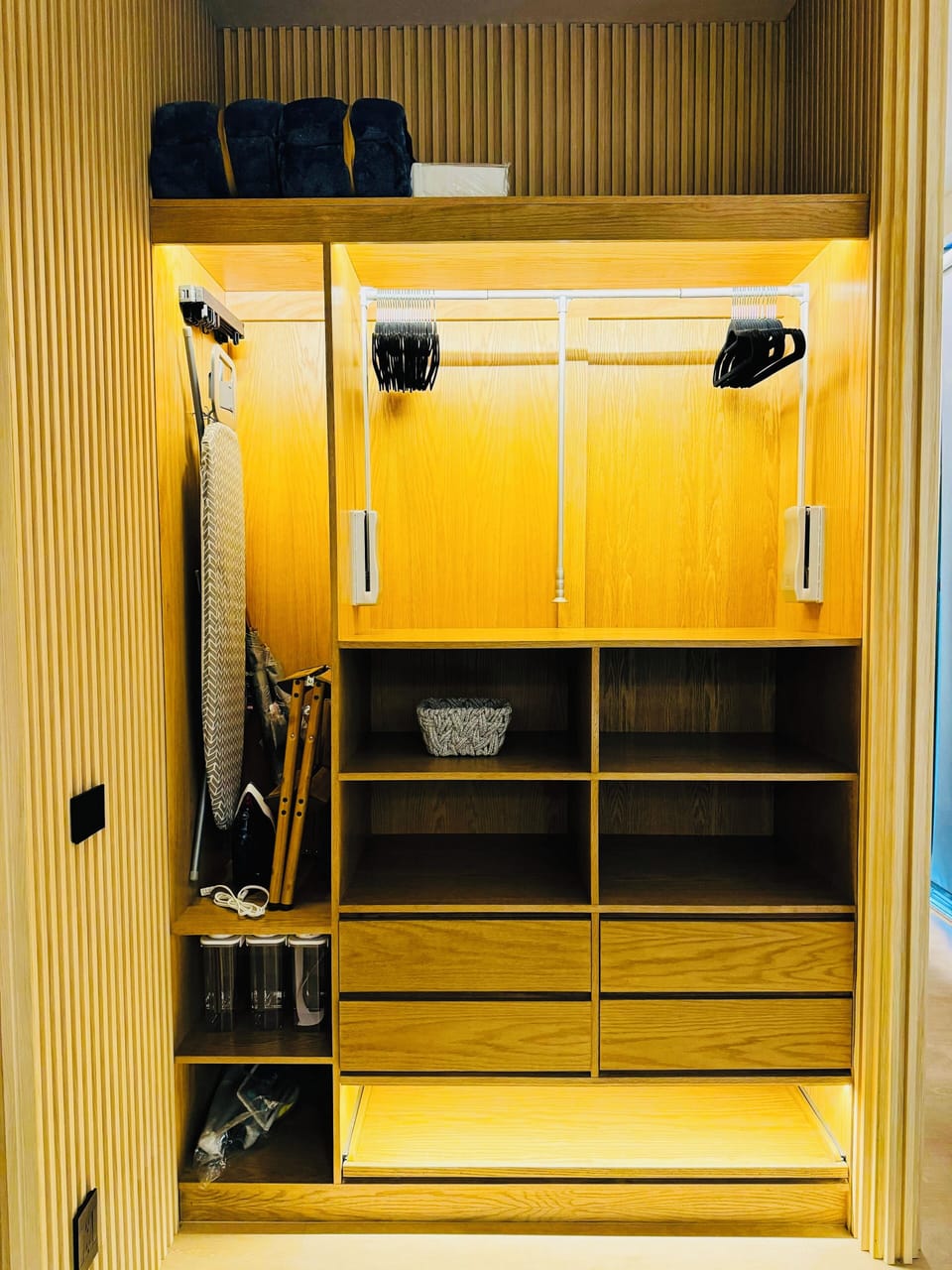 Deluxe Loft, City View | 1 bedroom, iron/ironing board, free WiFi