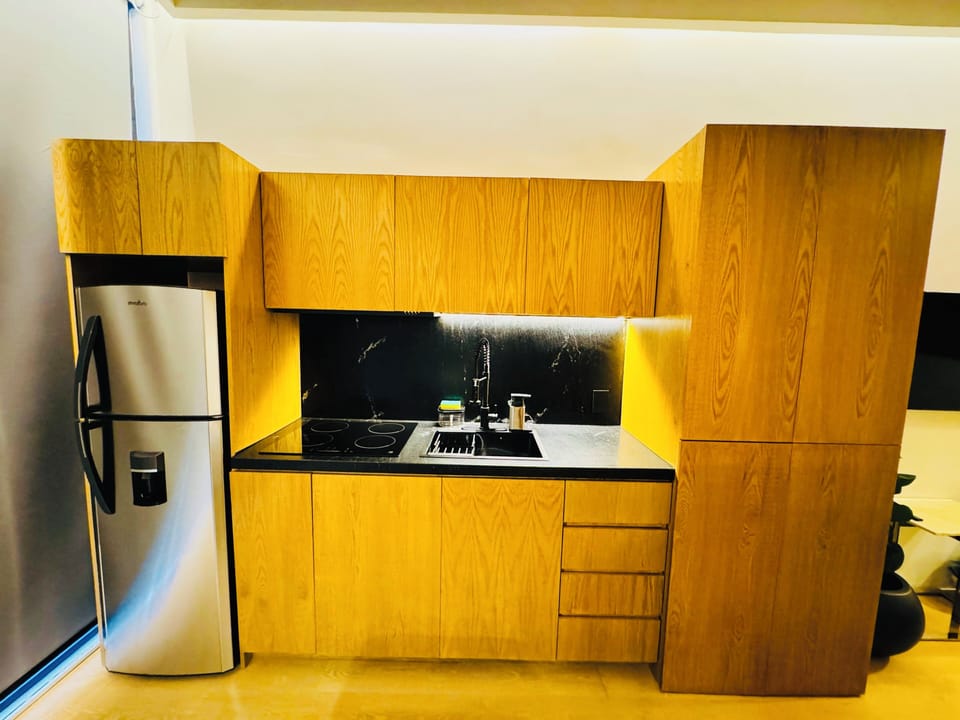 Deluxe Loft, City View | 1 bedroom, iron/ironing board, free WiFi