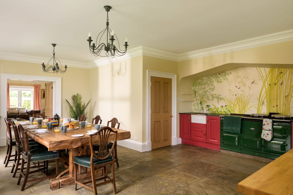 Spacious kitchen/dining room with electric Aga cooker