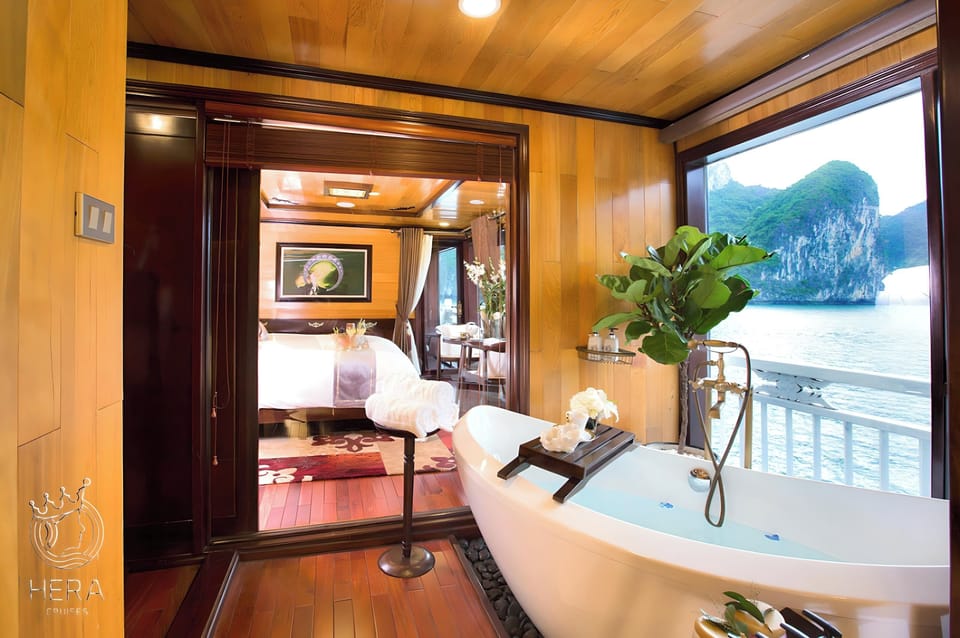 Ocean Suite with Private Balcony and Bathtub | Pool