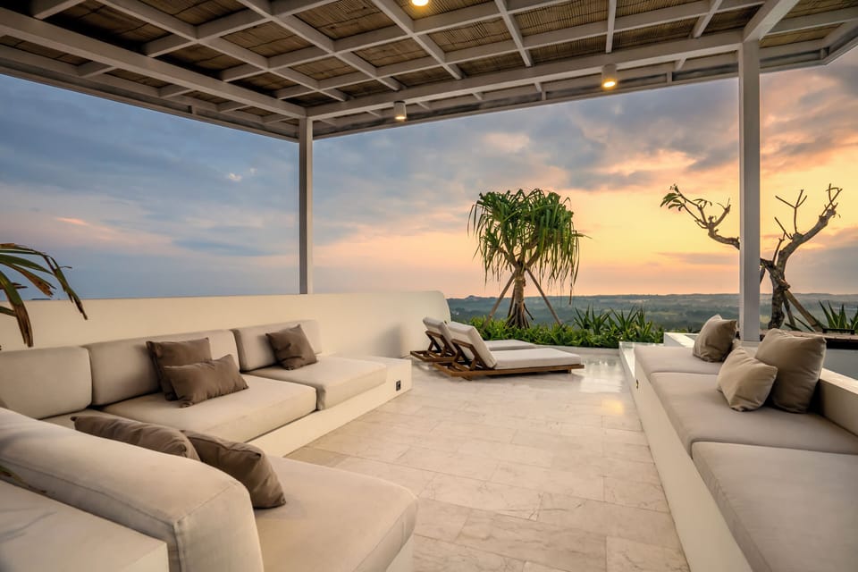 Luxury Villa, 3 Bedrooms, Sauna, Pool View | Lanai