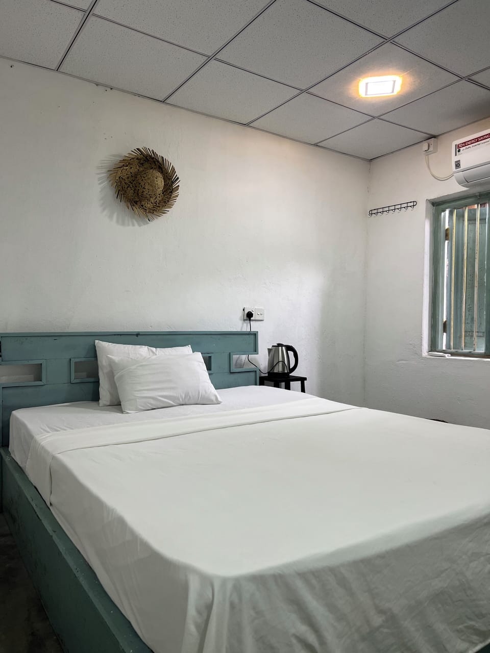 Comfort Double Room, 1 Queen Bed | Egyptian cotton sheets, premium bedding, Select Comfort beds, desk