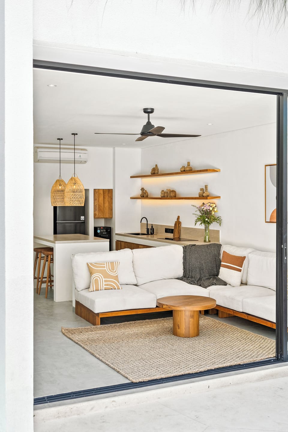 Deluxe Villa, Non Smoking, Patio | Living area | Flat-screen TV