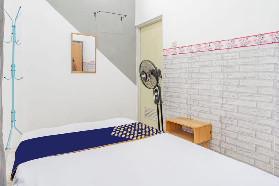 Economy Double Room | Free WiFi, bed sheets