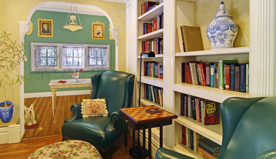 Standard Room, Multiple Beds, Fireplace (Library) | Living room | 45-inch flat-screen TV with satellite channels, TV