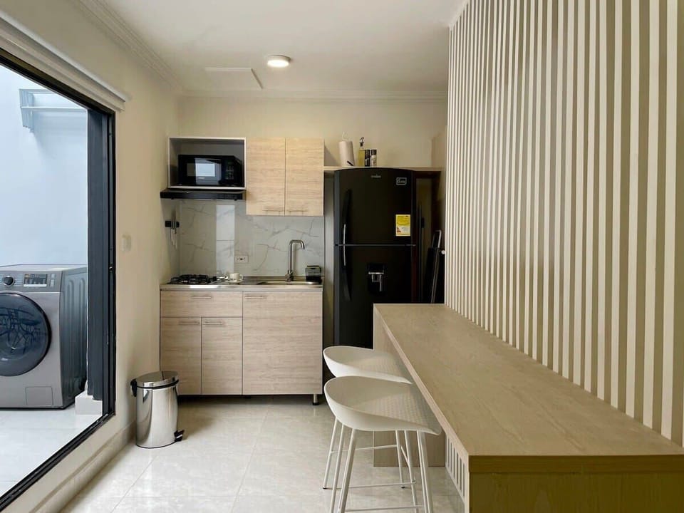 Kitchen bar