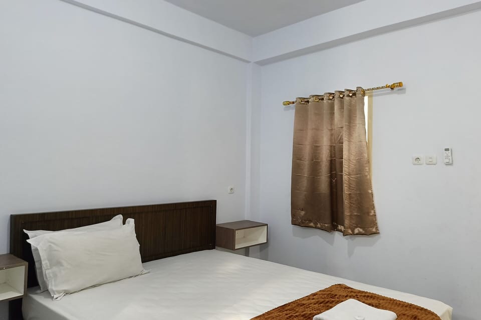 Economy Double Room | Bed sheets