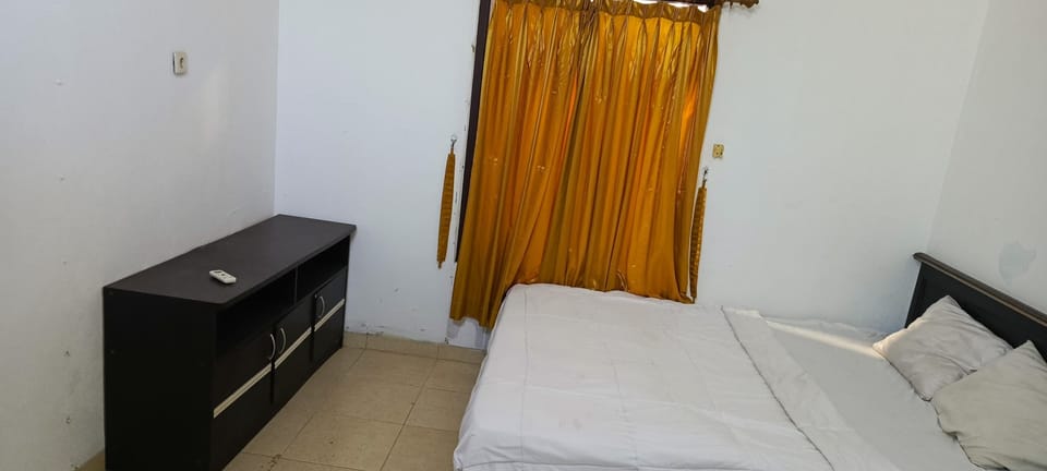 Standard Double Room | Free WiFi, bed sheets