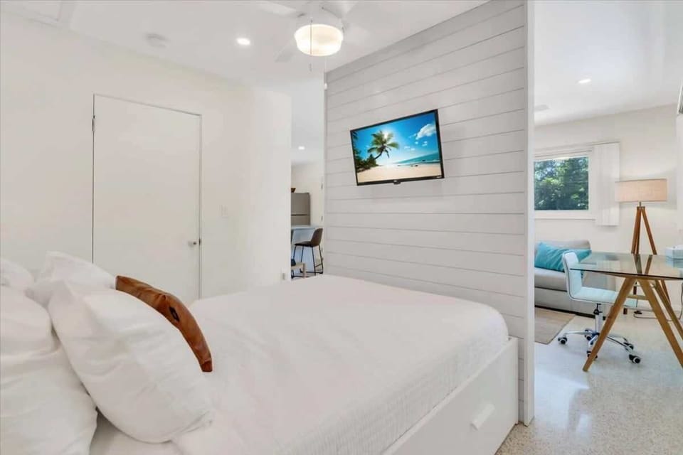 Studio Bedroom with TV