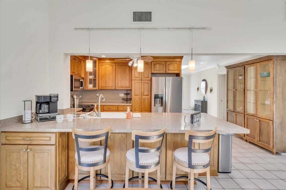 Breakfast Bar for your morning cup of coffee!