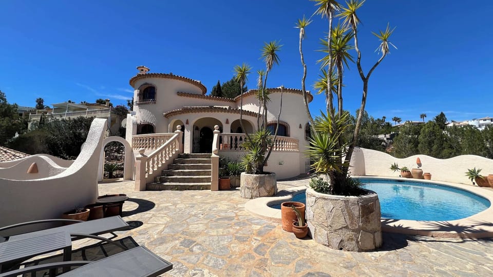 casa y piscina 2