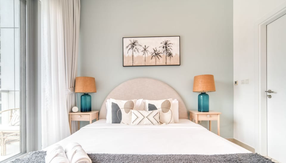 Deluxe Apartment | 1 bedroom, in-room safe, blackout drapes, iron/ironing board