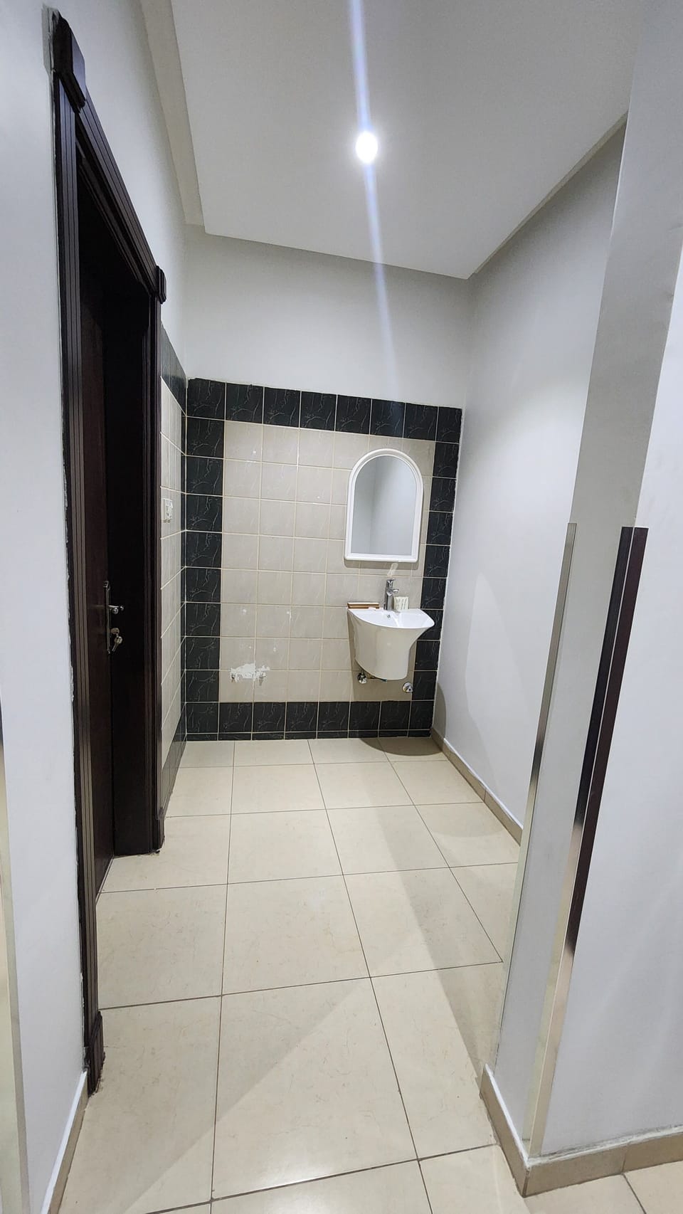 Design Apartment, Kitchen | Bathroom | Shower, rainfall showerhead, eco-friendly toiletries, bidet