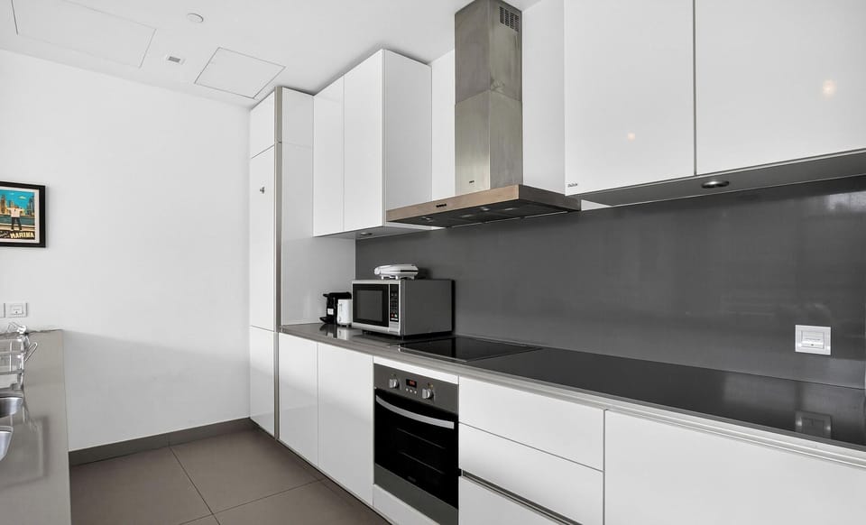 Luxury Apartment, Pool View | Private kitchen | Fridge, microwave, oven, stovetop