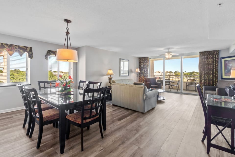 Dining Area/Living Room