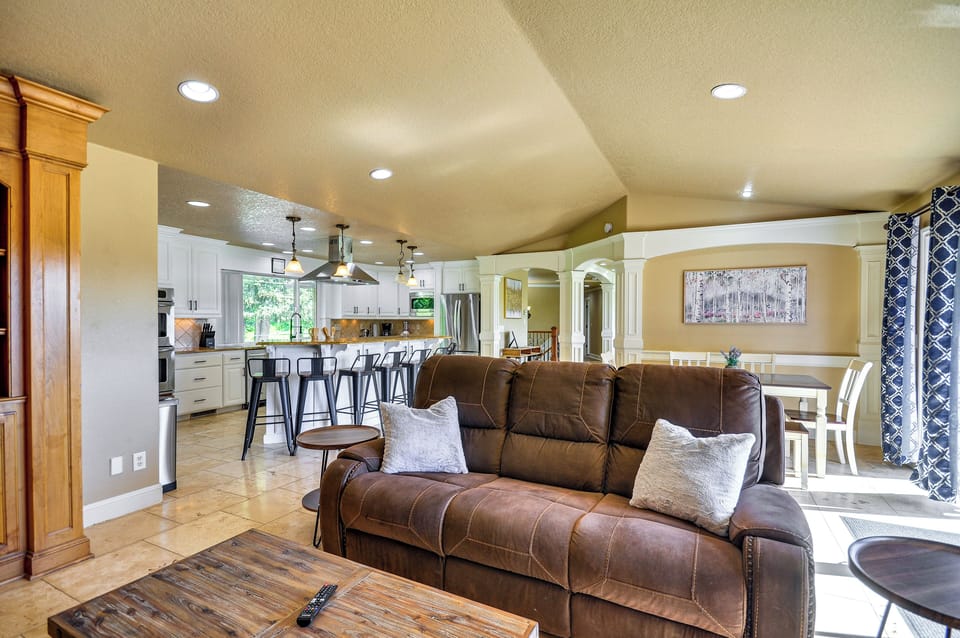 House (Multiple Bedrooms) | Interior